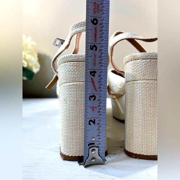 DV Dolce Vita Waylan Raffia Platform Ankle Strap Sandal, White, Size 10 - Picture 3 of 7